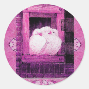 WHITE DOVES BIJ HET VENSTER zwart-wit Ronde Sticker