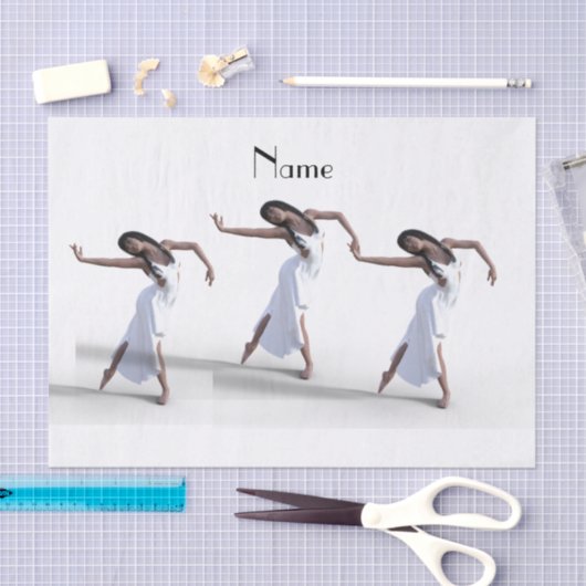 White dress daner Thunder_Cove Tissuepapier