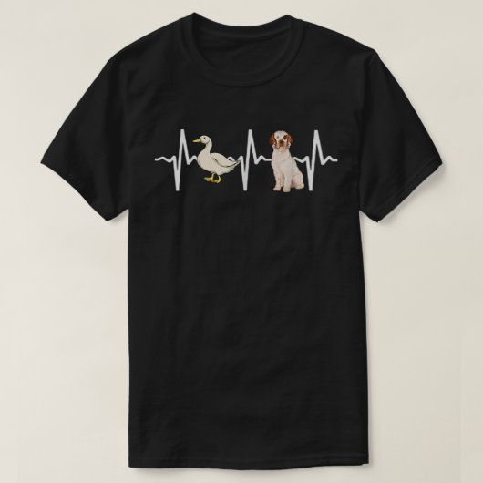 White Duck Clumber Spaniel Heartbeat Hondenliefheb T-shirt (Design voorkant)