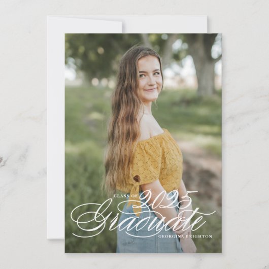 White Elegant Script Class of 2025 Afstuderen Kaart (Voorkant)