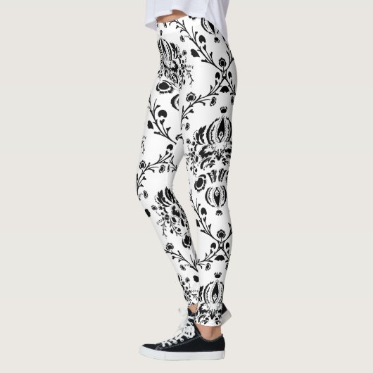 White en Black Damask Leggings (Links)