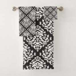 White en Black Damask Pattern Bad Handdoek