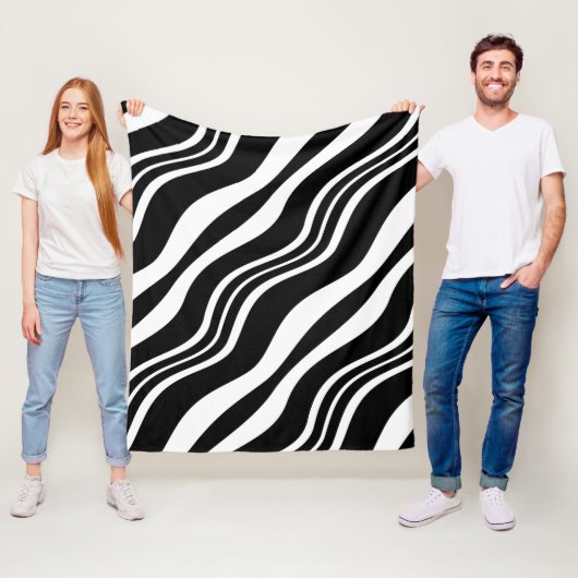 White en Black Diagonal Wavy Lines Pattern Fleece Deken (In situ)