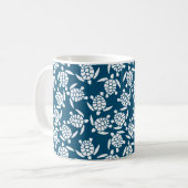 White en Blue Coastal Style Turtle Pattern Koffiemok (Voorkant links)