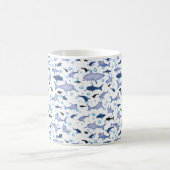 White en Blue Shark Silhouette Pattern Koffiemok (Center)