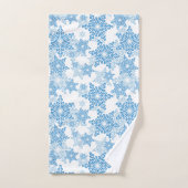 White en Blue Snowflake Seamless Pattern Bad Handdoek (Handdoek)