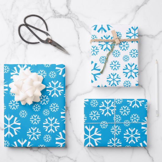 White en Blue Snowflakes Winter Holiday Pattern Inpakpapier Vel (Voorkant)