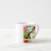 White en Brown Kitten met bloemen Espresso Kop (Voorkant rechts)