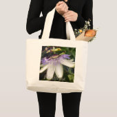 White en Mauve Passion Flower Grote Tote Bag (Voorkant (product))