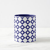 White en Navy Diamond Pattern Mok (Midden)