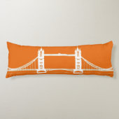 White en Oranje London Bridge Silhouette Lichaamskussen (Voorkant)