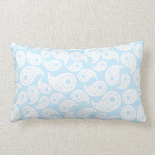 White en Pastel Blue Paisley. Kussen