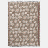 White en Peach Peacock Feathers op Taupe Tan Deken (Voorkant Verticaal)