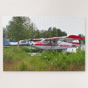 White en red float plane, Lake Hood, Alaska Legpuzzel