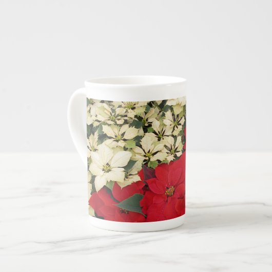 White en Red Poinsettias I Holiday Floral Porselein Kop (Links)