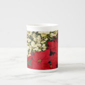 White en Red Poinsettias I Holiday Floral Porselein Kop (Voorkant)