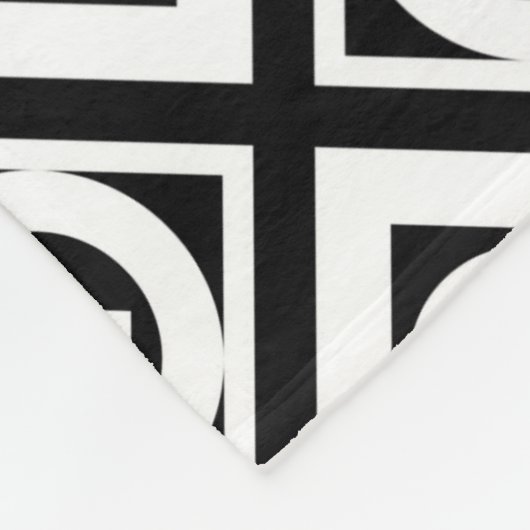 White Equal Sign Geometric Pattern op Black Fleece Deken (Hoek)