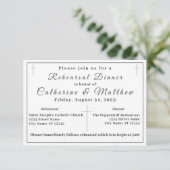 White Faux-Satin Monogrammed Rehearsal Dinner RSVP Kaartje (Staand voorkant)