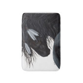 White Feather Friesian Horse beroemd gemaakt door  Badmat (Voorkant Verticaal)