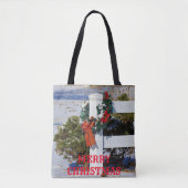 White Fence with Snow and a Red Bow Canvas tas (Voorkant)