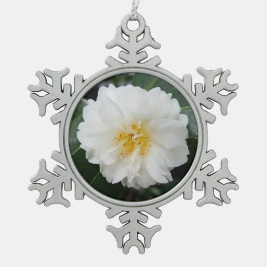 White Floral Camellia Tin Sneeuwvlok Ornament (Voorkant)