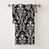 White Floral Damask op Black Bad Handdoek (Insitu)