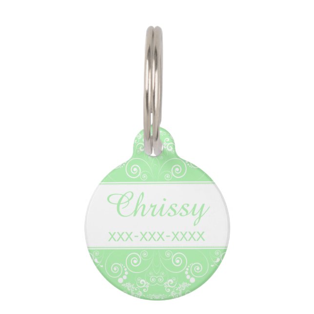 White Floral Design on Pastel Green Huisdierpenning (Voorkant)