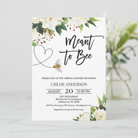 White Floral Meant to Bee Bridal Shower Invitation Kaart (Staand voorkant)