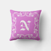  White Floral Monogram. Plain Orchid Kussen (Achterkant)