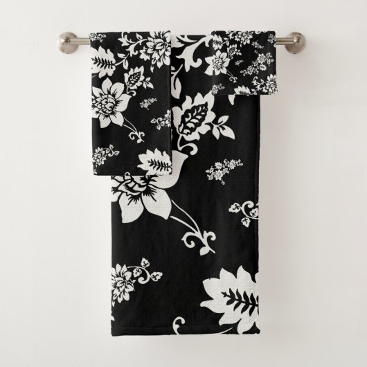 White Floral op Black Night Background Bad Handdoek (Insitu)