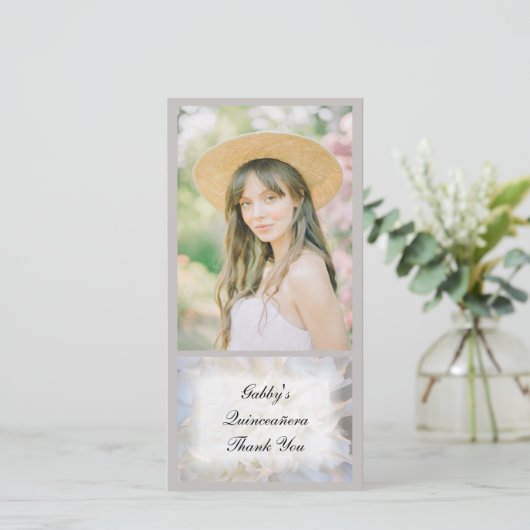 White Floral Quinceañera Hartelijk dank Bedankkaart (Staand voorkant)