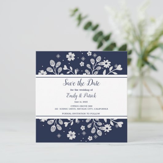 White Floral Save the Date (Staand voorkant)