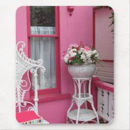 White Flower Basket on Pink - Martha's Vineyard Muismat