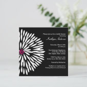 White Flower on Black Bridal Shower Invitation Kaart (Staand voorkant)