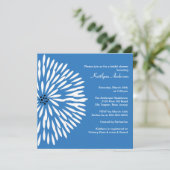 White Flower on Blue Bridal Shower Invitation Kaart (Staand voorkant)