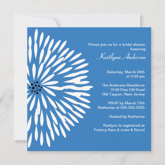 White Flower on Blue Bridal Shower Invitation Kaart (Voorkant)