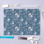 White Flower Pattern on Blue Background Tissuepapier (Craft)