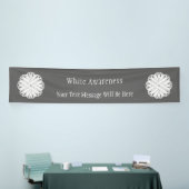 White Flower Ribbon door Kenneth Yoncich Spandoek (Beurs)