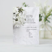 White flowerbouquet bruiloft R.S.V.P. RSVP Kaartje (Staand voorkant)