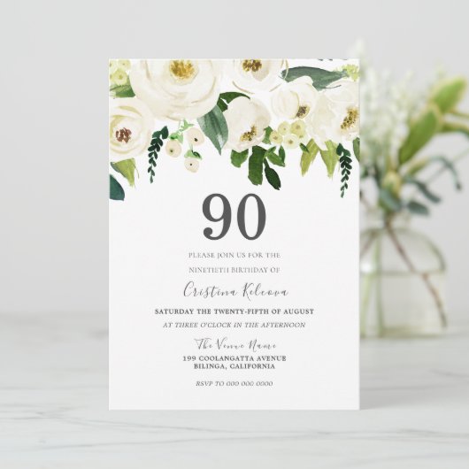 White Flowers & Cream Elegant 90th Birthday Party Kaart (Staand voorkant)