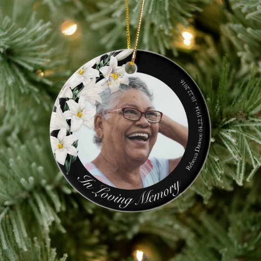 White Flowers Memorial  Black Custom Photo Keramisch Ornament (Boom)