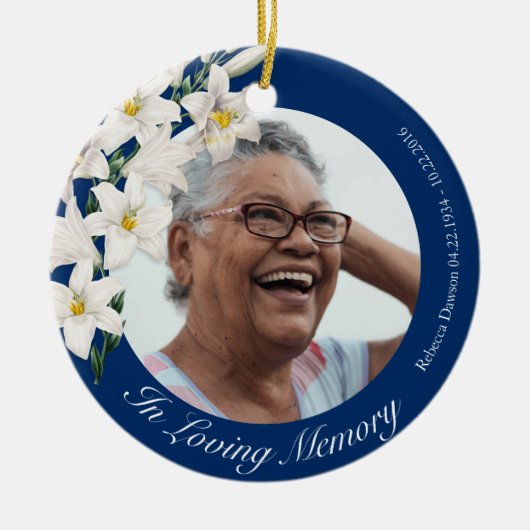 White Flowers Memorial Blue Custom Keramisch Ornament (Voorkant)
