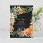 White Flowers, Sinaasappels and Greenery Black Wed Kaart (Staand voorkant)