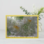 White Flowers Wedding Invitation Kaart (Staand voorkant)