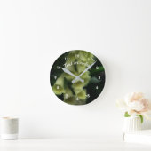 White Foxglove Flowers Personalized Ronde Klok (Huis)