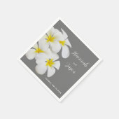 White Frangipani Flowers, op Medium Grey, Wedding Servet (Hoek)