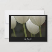 White Garden Tulips Spring Wedding RSVP Card (Voorkant)
