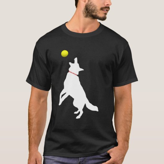 White German Shepherd Dog Gsd Catching Yellow Tenn T-shirt (Voorkant)