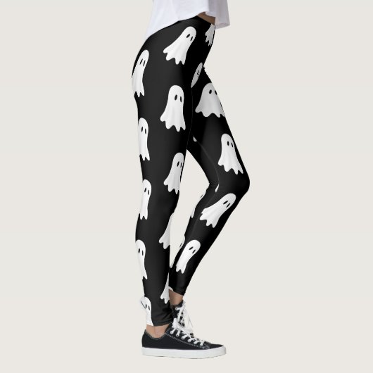 White Ghost, op zwarte achtergrond. Leggings (Rechts)