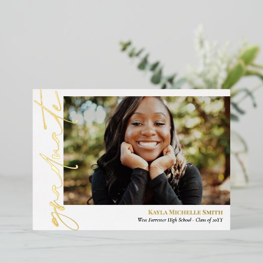 White Gold Calligraphy Photo Afstuderen Folie Uitnodiging (Staand Voorkant)